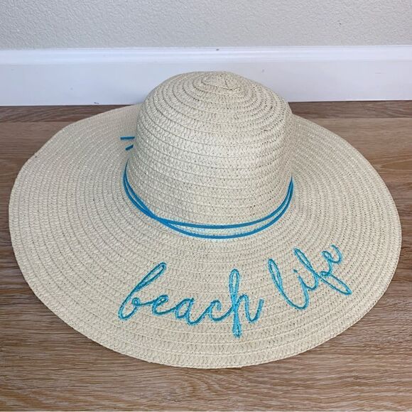 Accessories - NWOT Embroidered Beach Life Wide Brim Straw Sun Hat